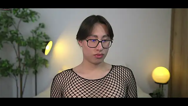 Snapshot of SrLuis18 chatting on December 2025 09:36:02 PM SrLuis18 online show from December 2025 09:36:02 PM