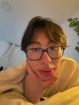 SrLuis18 online show from March 2026 05:03:01 AM