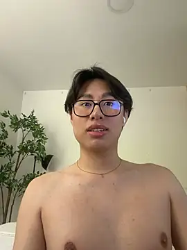 Snapshot of SrLuis18 chatting on June 2026 09:45:02 PM SrLuis18 online show from June 2026 09:45:02 PM
