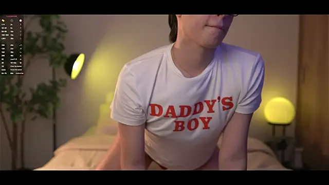 Snapshot of SrLuis18 chatting on March 2026 02:22:01 AM SrLuis18 online show from March 2026 02:22:01 AM