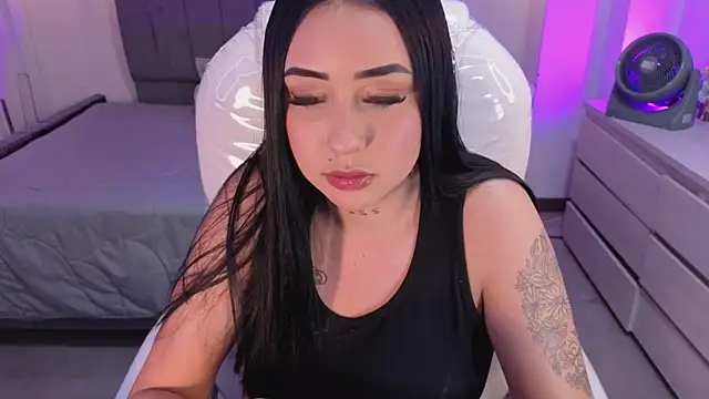 iam sofiia online show from April 2026 08:44:02 PM