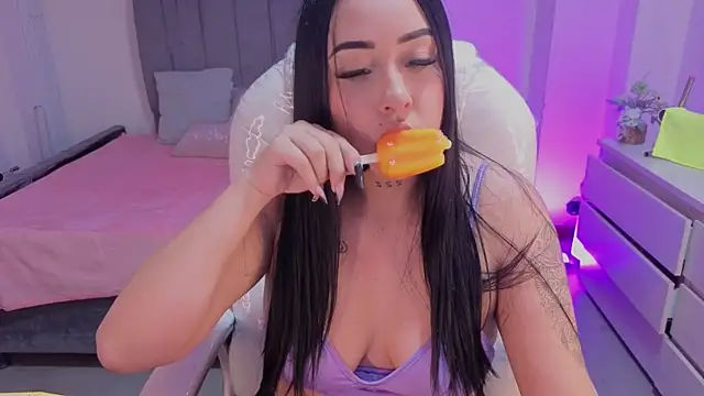 Snapshot of iam_sofiia chatting on July 2026 07:58:01 PM iam sofiia online show from July 2026 07:58:01 PM