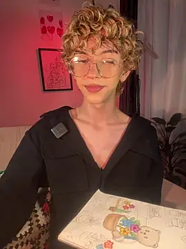 Snapshot of lyamthommpson chatting on April 2026 02:40:02 AM lyamthommpson online show from April 2026 02:40:02 AM