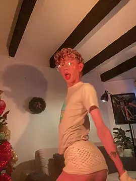 lyamthommpson online show from December 2025 08:10:01 PM