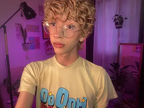 Snapshot of lyamthommpson chatting on March 2026 07:40:02 PM lyamthommpson online show from March 2026 07:40:02 PM