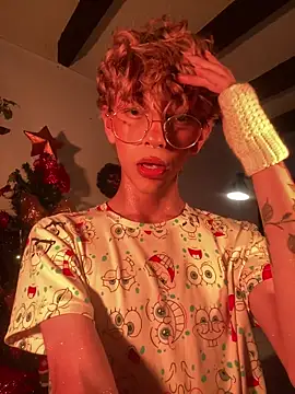 lyamthommpson online show from December 2025 07:41:02 PM