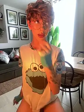 lyamthommpson online show from November 2025 08:09:01 PM