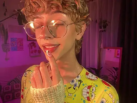 Snapshot of lyamthommpson chatting on March 2026 03:17:01 AM lyamthommpson online show from March 2026 03:17:01 AM