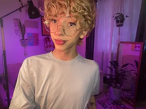 Snapshot of lyamthommpson chatting on March 2026 07:04:01 PM lyamthommpson online show from March 2026 07:04:01 PM