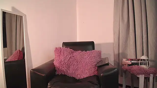 lyamthommpson online show from February 2025 03:39:02 AM