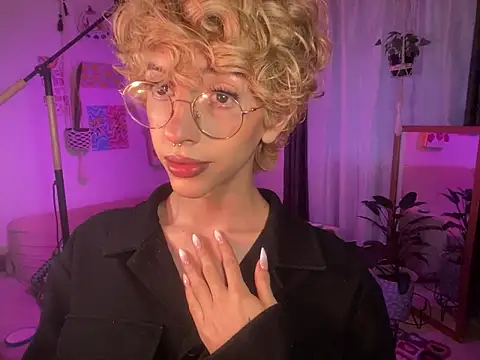 Snapshot of lyamthommpson chatting on March 2026 09:05:02 PM lyamthommpson online show from March 2026 09:05:02 PM