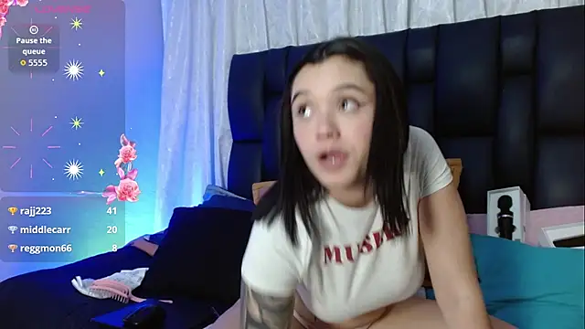 Snapshot of megan_lover chatting on June 2026 05:12:01 AM megan lover online show from June 2026 05:12:01 AM