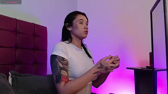 megan lover online show from December 2025 03:05:02 AM