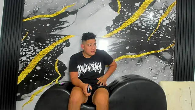 Snapshot of sweethot___ chatting on September 2025 01:29:01 PM sweethot online show from September 2025 01:29:01 PM