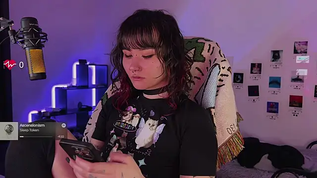 deadlysweet online show from October 2025 01:28:02 AM