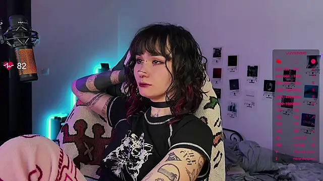 deadlysweet online show from September 2025 01:23:02 AM