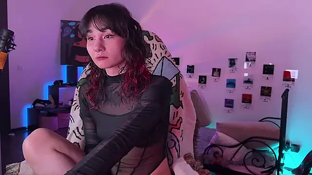 deadlysweet online show from June 2026 03:31:02 PM