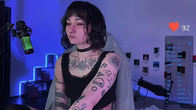 deadlysweet online show from December 2024 11:18:01 PM
