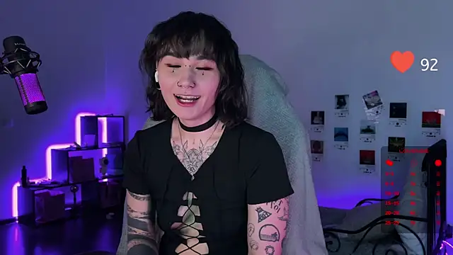 deadlysweet online show from February 2025 01:03:01 AM