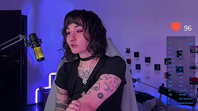 deadlysweet online show from December 2024 10:13:01 PM