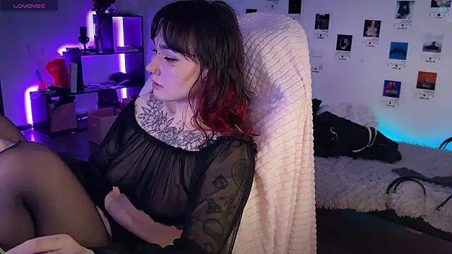 deadlysweet online show from February 2026 05:37:01 AM