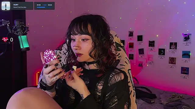 deadlysweet online show from October 2025 01:20:01 AM