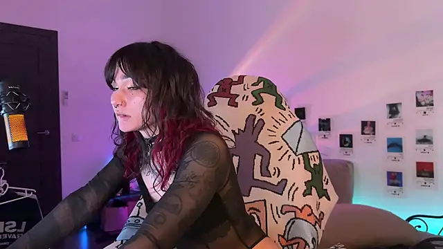deadlysweet online show from June 2026 01:06:01 AM