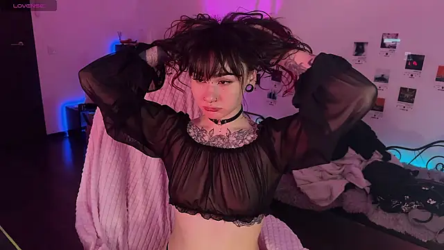 deadlysweet online show from March 2026 04:19:02 AM