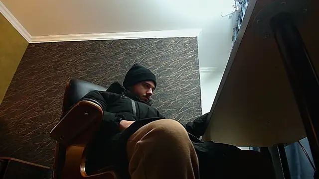 Snapshot of JoshKnights chatting on December 2025 06:08:02 AM JoshKnights online show from December 2025 06:08:02 AM