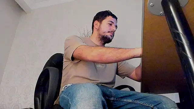 Snapshot of JoshKnights chatting on November 2025 06:17:01 AM JoshKnights online show from November 2025 06:17:01 AM