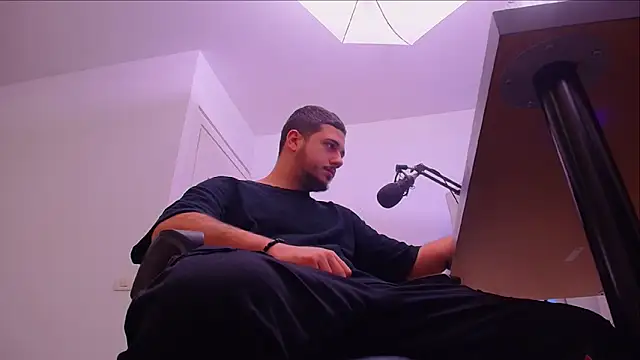 Snapshot of JoshKnights chatting on October 2025 04:55:02 AM JoshKnights online show from October 2025 04:55:02 AM