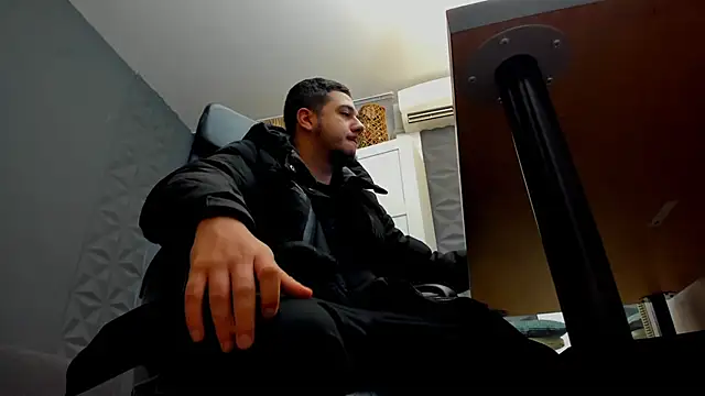 Snapshot of JoshKnights chatting on October 2025 04:58:02 AM JoshKnights online show from October 2025 04:58:02 AM