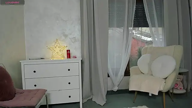 Selena Reeves online show from February 2026 06:57:01 AM