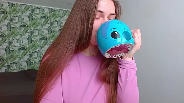 Olivia shine online show from March 2026 05:34:02 AM