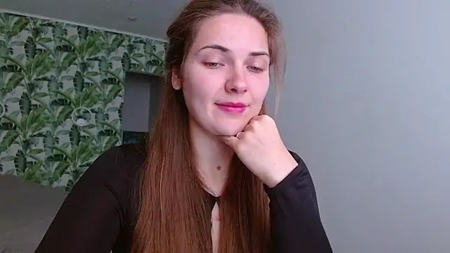 Olivia shine online show from October 2025 04:24:02 AM