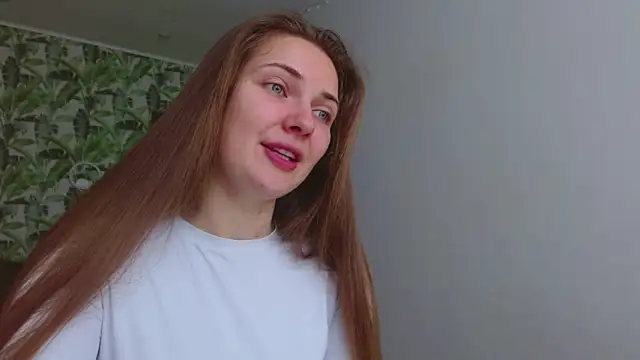 Snapshot of Olivia_shine chatting on April 2026 04:19:01 AM Olivia shine online show from April 2026 04:19:01 AM