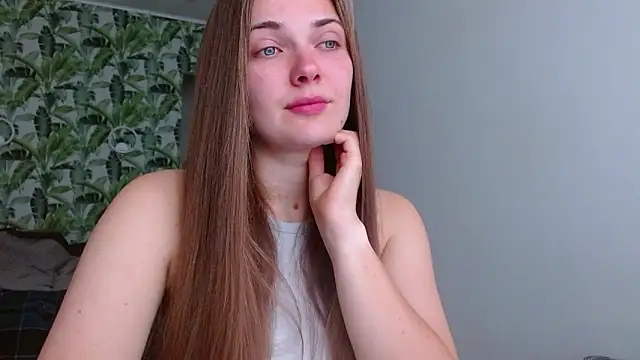 Olivia shine online show from September 2025 04:26:01 AM