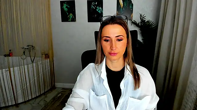 PassionGlow online show from November 2025 03:17:02 AM