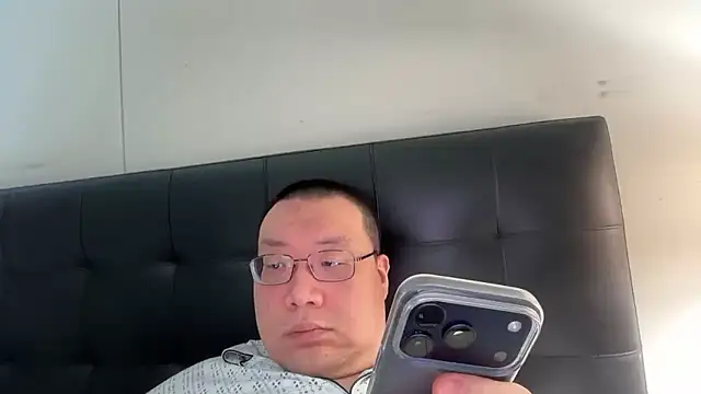 slaveasianboy online show from April 2026 04:24:02 PM