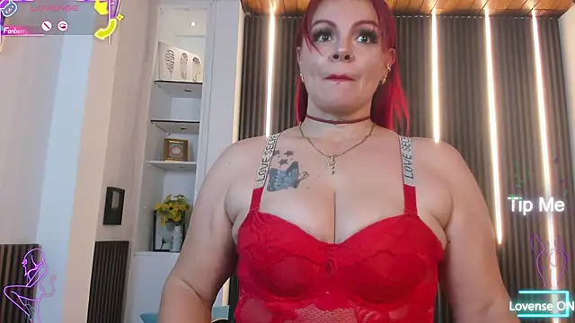 victoria mooree online show from October 2025 04:40:02 PM
