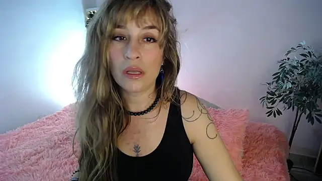 Snapshot of Paula_Paz chatting on December 2025 03:06:02 PM Paula Paz online show from December 2025 03:06:02 PM