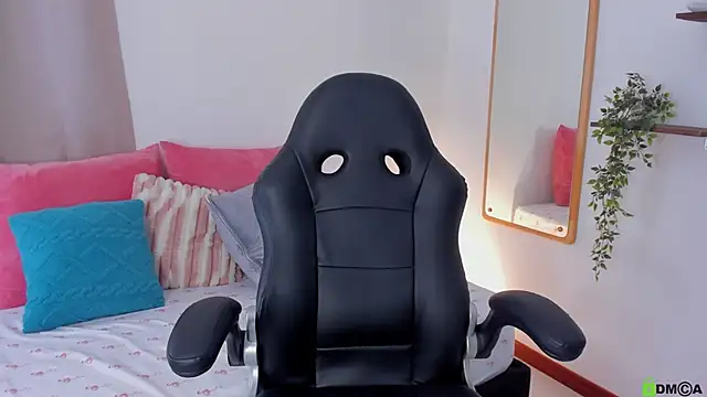 april  stone online show from November 2025 07:36:02 PM