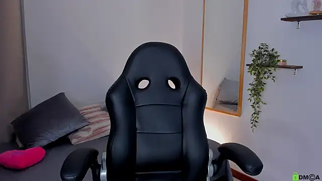 april  stone online show from February 2026 11:33:01 PM