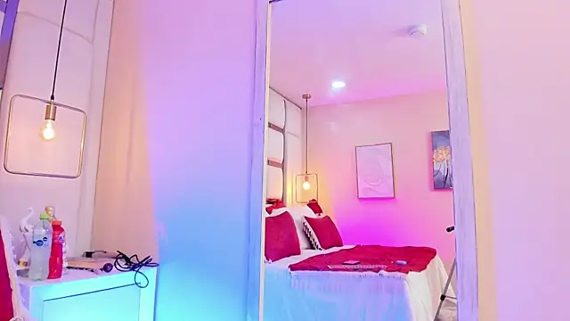 elizavenus online show from April 2026 12:31:02 PM