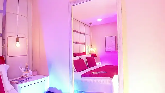 elizavenus online show from March 2026 01:05:01 PM