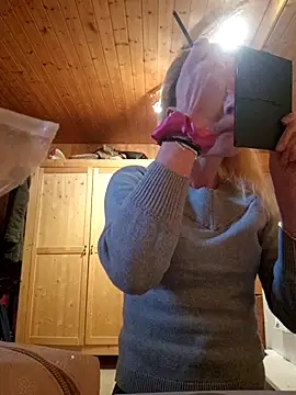 KellyBellyVX online show from November 2025 11:55:01 AM