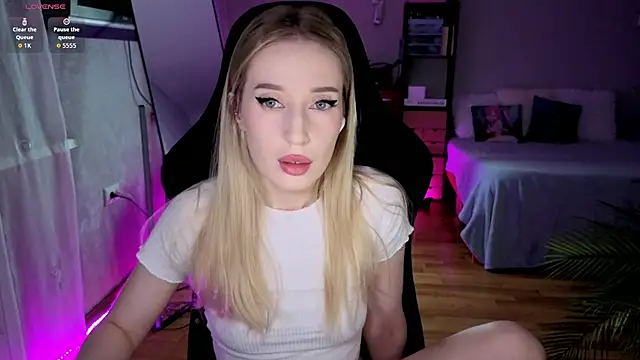 Little Soph online show from June 2026 01:22:02 AM
