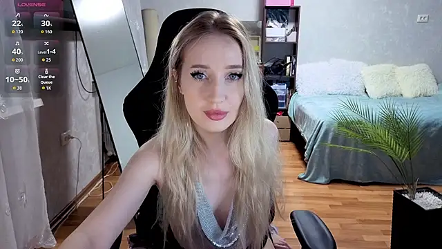 Little Soph online show from September 2025 12:21:02 AM