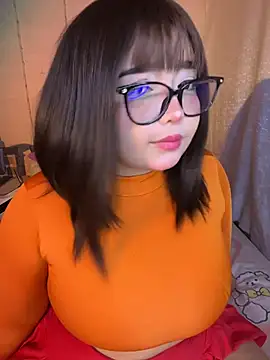 Snapshot of CharlotteMillers chatting on June 2026 10:57:02 AM CharlotteMillers online show from June 2026 10:57:02 AM