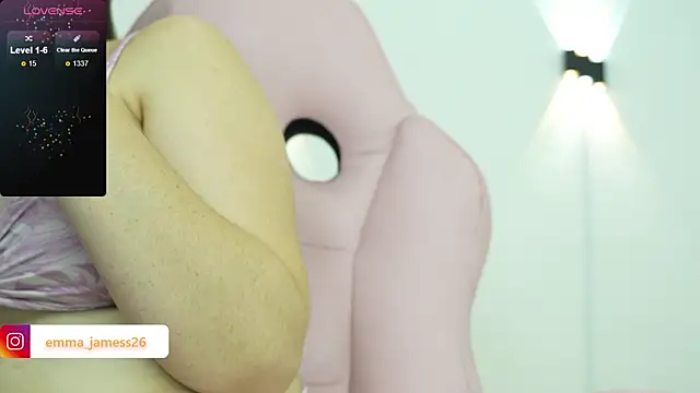 Emma jamess online show from March 2026 03:17:02 AM